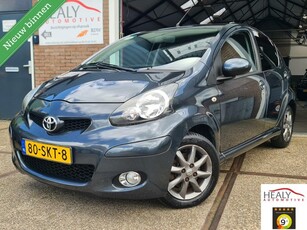 Toyota Aygo 1.0-12V Dynamic NavigatorAutomaat5drsAircoNL