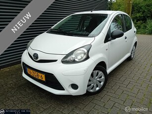 Toyota Aygo 1.0 12v VVT-i Access 5drs. Stuurbekrachtiging