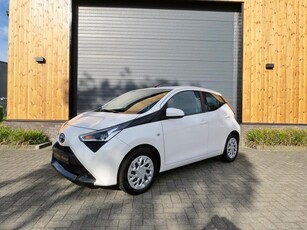 Toyota Aygo 1.0 VVT-i x-joy Automaat *Carplay *Camera *Airco