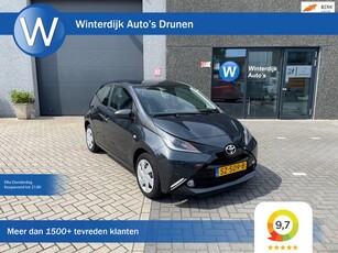 Toyota Aygo 1.0 VVT-i x-play Airco! 5Drs! Camera! Bluetooth!