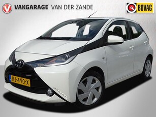 Toyota Aygo 1.0 VVT-i x-play Airco, Navigatie, Camera, 5