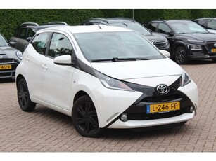 Toyota Aygo 1.0 VVT-i x-play / Camera / Bluetooth / Cruise