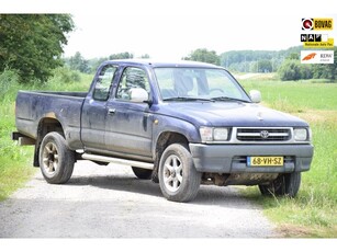 Toyota HiLux 2.4 4WD Xtra cabine 1999 Trekhaak Pick up 4x4