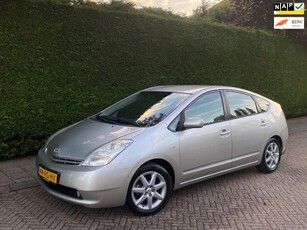 Toyota Prius 1.5 VVT-i ZEER MOOI/RIJDT NIEUW/PDC/APK 7-2025!