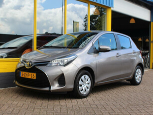 Toyota Yaris 1.0 VVT-i Lounge Navi Clima