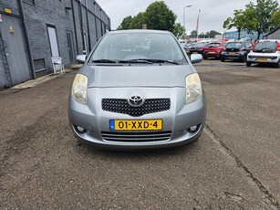 Toyota Yaris 1.3 VVTi Executive (bj 2009)