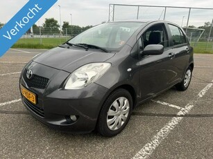 Toyota Yaris 1.3 VVTi Sol 1e eigenaresse ! Apk 30-3-2025