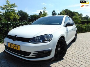 Volkswagen Golf 1.2 TSI Highline R20 , Dealer Onderhouden