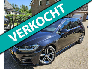 Volkswagen Golf 1.5 TSI Highline Business R-line, Panorama