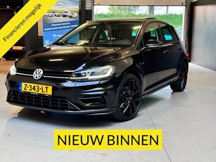 Volkswagen Golf 1.5 TSI R-line Panorama Virtual Dash