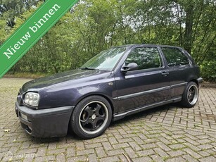 Volkswagen Golf 1.6 CL