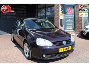 Volkswagen Golf 1.6 FSI Sportline