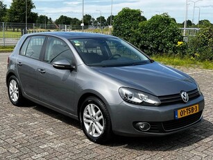 Volkswagen Golf 1.6 TDI 77kW Highline BlueMotion