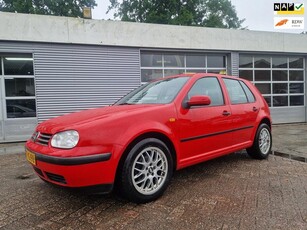 Volkswagen Golf 1.6 Trendline