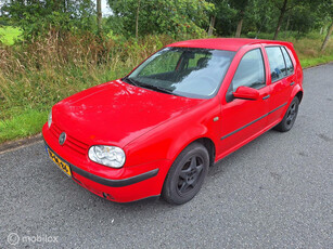 Volkswagen Golf 1.6 Trendline # Met Nieuwe APK!