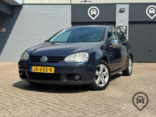 Volkswagen Golf 1.6 United 5D Climate Cruise Nwe APK