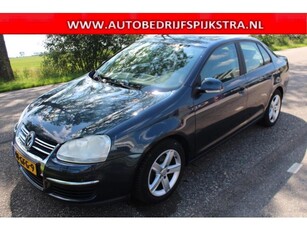 Volkswagen Jetta 1.4 TSI Trendline // APK 07/2025 //