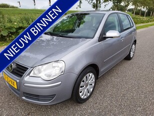 Volkswagen Polo 1.4-16V ** 140.643 km ** Airco ** NAVI **