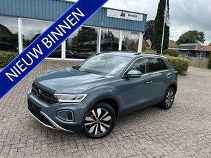 Volkswagen T-Roc 1.5 TSI Move (bj 2023, automaat)