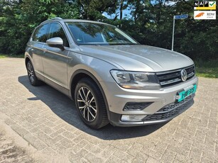 Volkswagen Tiguan 1.4 TSI ACT Highline / PANORAMADAK / LEER