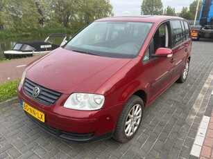 Volkswagen TOURAN 1.6-16V FSI Trendline Lees tekst!!!