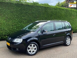 Volkswagen Touran 2.0-16V FSI AUTOMAAT/RIJDT NIEUW/CRUISE!!!