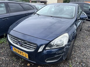 Volvo S60 1.6 T4 Kinetic SCHADE (bj 2011, automaat)