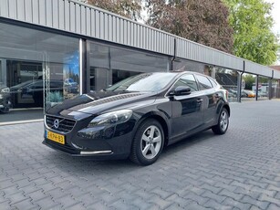 Volvo V40 1.6 T4 Momentum Dealer oh Telefoon 10 jaar