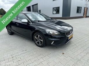 Volvo V40 2.0 D4 Momentum R design