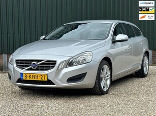 Volvo V60 1.6 T3 Momentum Automaat