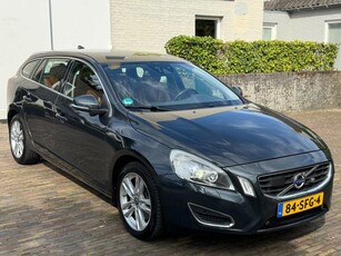 Volvo V60 2.0 T5 Summum AUTBi-XenonNaviLederFull Option