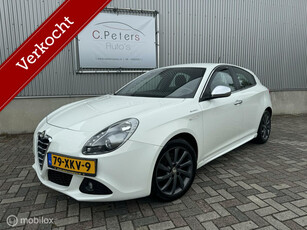 Alfa Romeo Giulietta VERKOCHT 1.4 T Pack Sport Executive 2012 / Automaat / Alcantara / 2e eigenaar NAP