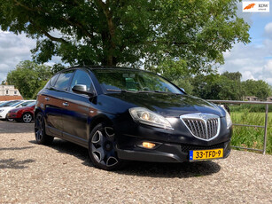 Lancia Delta 1.4 M.air Hard Black | Clima + Navi nu € 3.975,-!!!