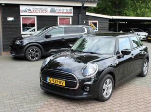 Mini Cooper 1.5 - Navigatie Airco Keyless Cruise Controle