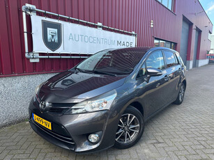 Toyota Verso 1.6 VVT-i Comfort // Navi // Clima // Pano // trk.hk