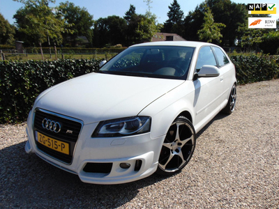 Audi A3 1.4 TFSI , ABT , Attraction , Clima / Elec.Pakket / Isofix / Led / Xenon / ABT Pakket / 19 Inch ABT Velgen.