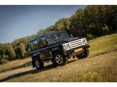 Land Rover Defender 2.4Tdci 90 Station Wagon SVX 60th