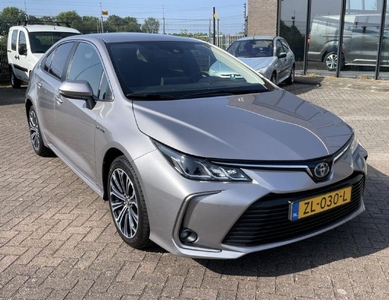 TOYOTA COROLLA 1.8 Hybrid First Edition Automaat, 122PK, 1E EIG, LAGE KM, NAP DEALER O.H!