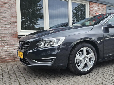 VOLVO S60 2.0 T5 Summum Automaat! Leder! 241PK! Trekhaak! Navigatie! Mooie/Nette Auto!