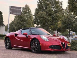 Alfa Romeo 4C Spider 1750TBI TCT|Origineel Nederlands|Rosso Competizione|Nieuwstaat!