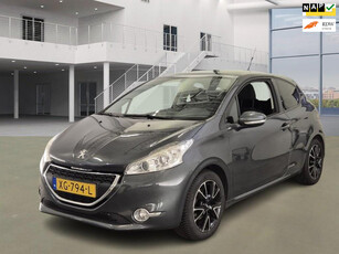 Peugeot 208 1.2 VTi Access / navigatie Panoramadak stoelverwarming / AUTO RIJDT EN SCHAKELT GOED