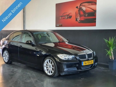 BMW 3-serie 318i Business Line AutomaatNavi18inch.