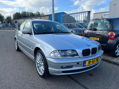 BMW 325XI l Panorama l Cruise l Nieuwe APK l 4WD