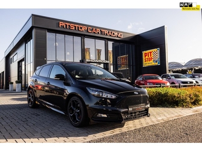 Ford Focus 2.0 ST ST-3, 250 PK, Novus Uitlaat, Sony, Ford