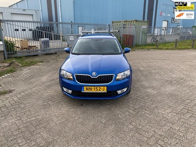 Skoda Octavia Combi 1.6 TDI Greentech Ambition Business