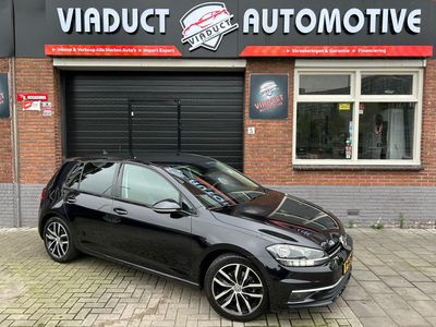 Volkswagen GOLF 1.5 TSI Highline Business R