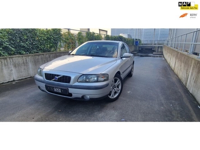 Volvo S60 2.0T Edition CLIMA LEDER NAP