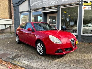 Alfa Romeo Giulietta 1.4 T / CLIMAT / CRUISE / XENON / PDC