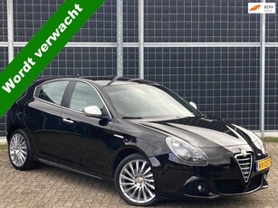 Alfa Romeo Giulietta 1.4 T Distinctive Lusso Automaat