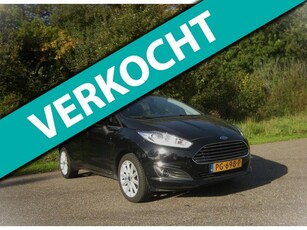 Ford Fiesta 1.0 EcoBoost Titanium . LET OP TIK IN DE MOTOR